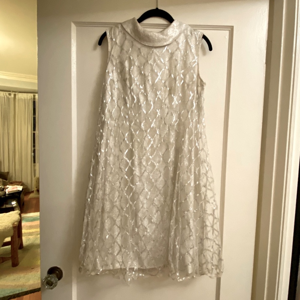 ✨ 60s silvery shift